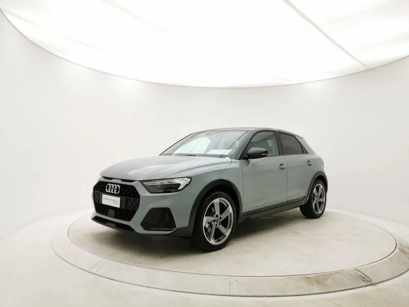 AUDI A1 citycarver 30 TFSI S tr. Id. Contrast Image 1